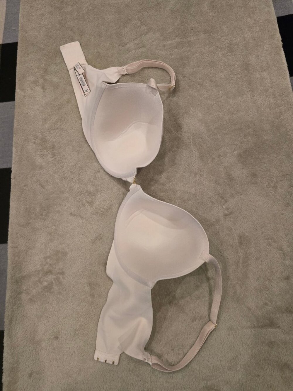 Victoria's Secret Body by Victoria Lightly Lined Smooth Demi Bra - Pink 34DDD / - Picture 4 of 8